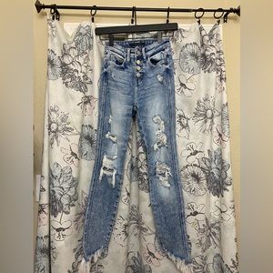 LAST CHANCE TO BUY! Purchase by 9/8.